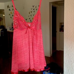 Perfect for valentines day or romantic getaway. Size is X L